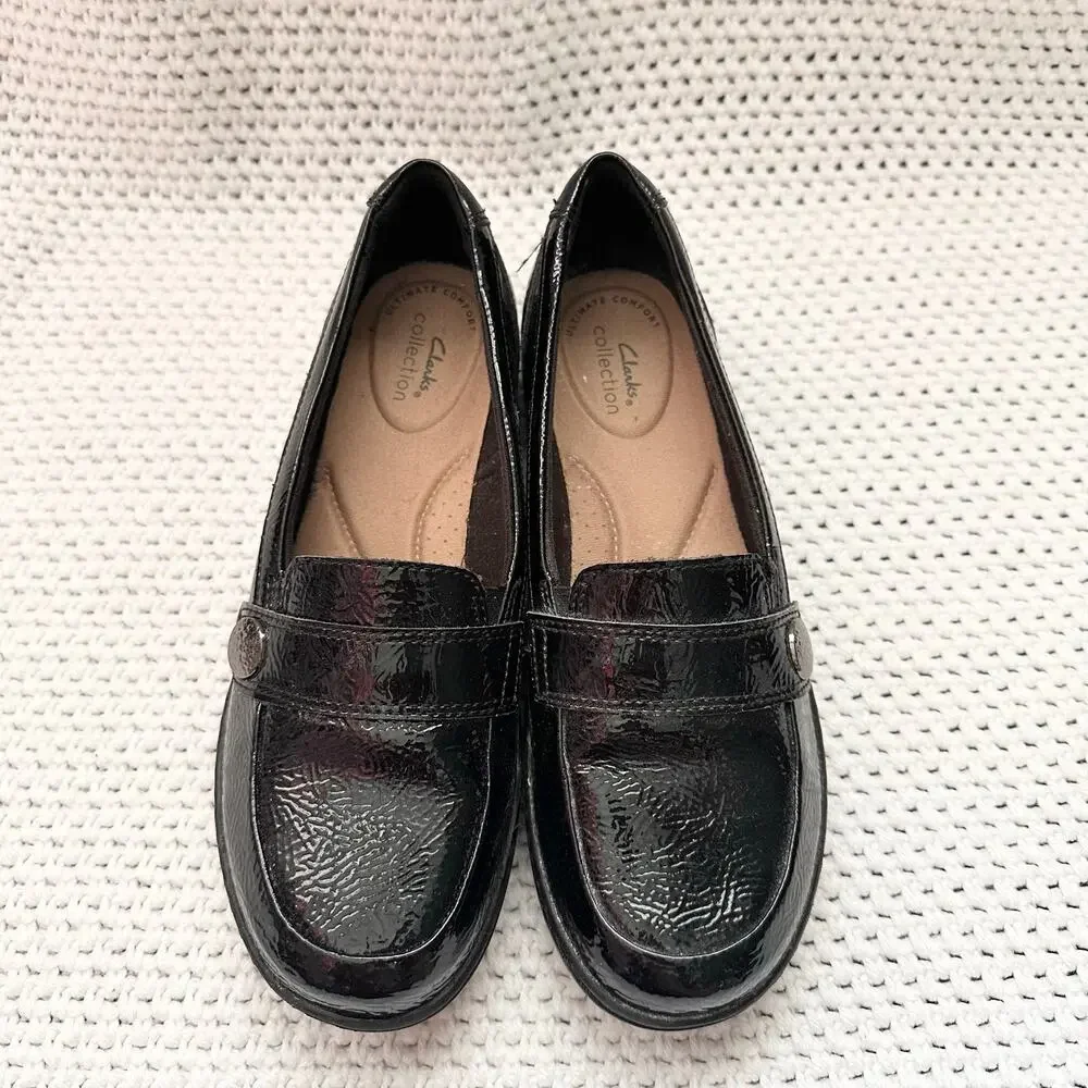 Clarks Cora Daisy Black Tumbled Patent Leather Button Detail Comfort Loafer 7M